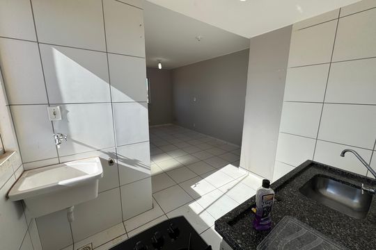 Cozinha de apartamento para alugar com 1 quarto, 31m² em Qs 305, Brasília