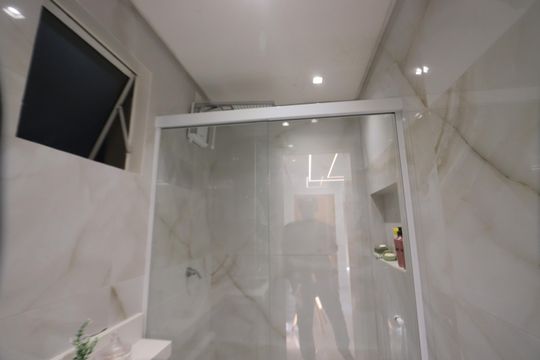 Banheiro de apartamento à venda com 2 quartos, 60m² em Jd S Teresinha, São Paulo