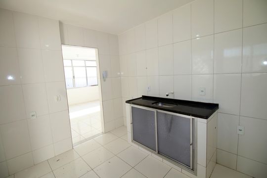 Cozinha de casa para alugar com 2 quartos, 60m² em Penha, Rio de Janeiro