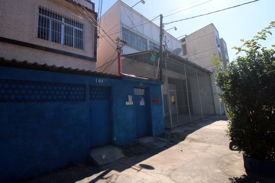 Fachada da casa de casa para alugar com 2 quartos, 60m² em Penha, Rio de Janeiro