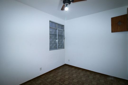 Quarto 2 de casa para alugar com 2 quartos, 60m² em Penha, Rio de Janeiro