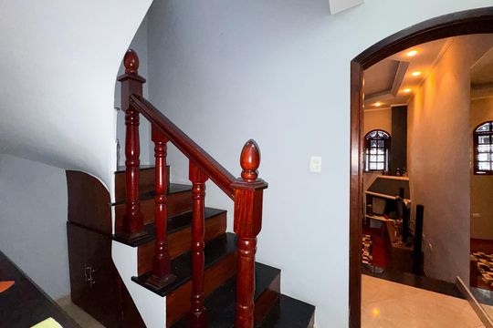 Acesso  de casa à venda com 3 quartos, 210m² em Parque Selecta, São Bernardo do Campo