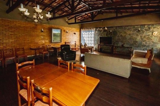 Casa à venda com 3 quartos, 10000m² em Pampulha, Belo Horizonte