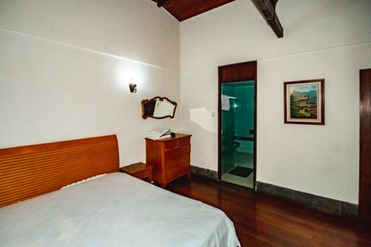 Casa à venda com 3 quartos, 10000m² em Pampulha, Belo Horizonte