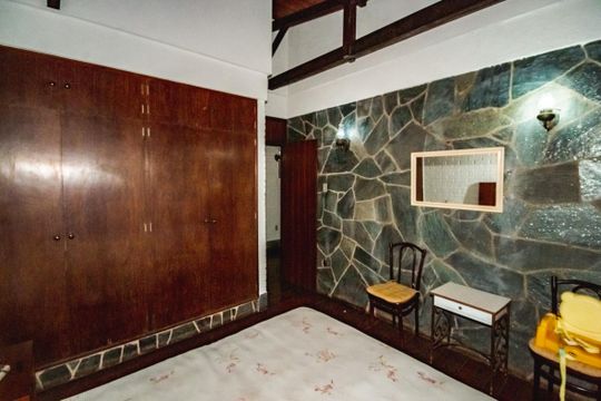 Casa à venda com 3 quartos, 10000m² em Pampulha, Belo Horizonte