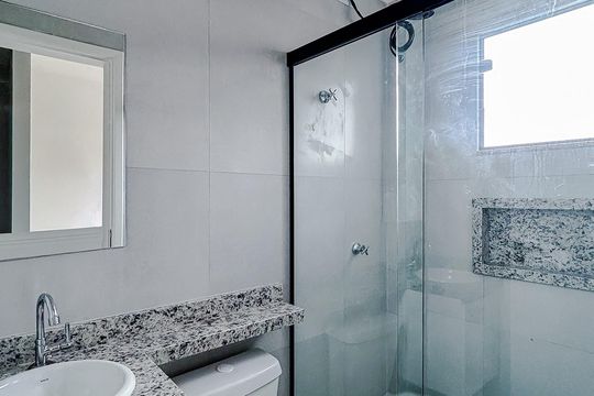 Banheiro de apartamento à venda com 1 quarto, 30m² em Vila Santa Isabel, São Paulo