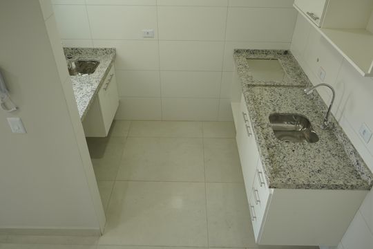 Cozinha e Área de Serviço de apartamento à venda com 2 quartos, 40m² em Vila Santa Isabel, São Paulo