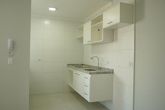 Cozinha de apartamento à venda com 2 quartos, 40m² em Vila Santa Isabel, São Paulo