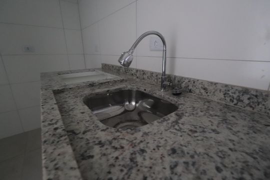 Cozinha e Área de Serviço de apartamento à venda com 1 quarto, 30m² em Vila Santa Isabel, São Paulo
