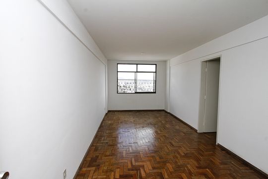Sala de apartamento para alugar com 3 quartos, 78m² em Nova Suíça, Belo Horizonte