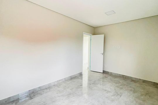 Quarto Suíte 2 de casa para alugar com 3 quartos, 224m² em Água Espraiada, Cotia