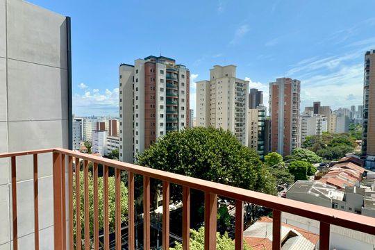 Varanda de kitnet/studio para alugar com 1 quarto, 28m² em Pinheiros, São Paulo