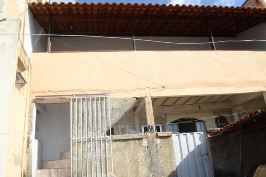 Fachada de casa para alugar com 2 quartos, 100m² em Paulo Vi, Belo Horizonte