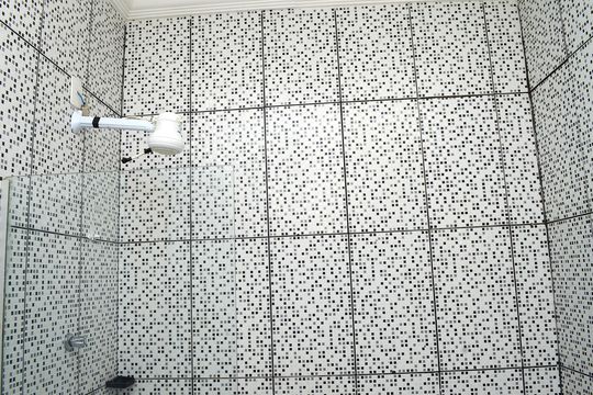 Banheiro de casa para alugar com 2 quartos, 100m² em Paulo Vi, Belo Horizonte