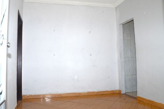 Sala de casa para alugar com 2 quartos, 100m² em Paulo Vi, Belo Horizonte