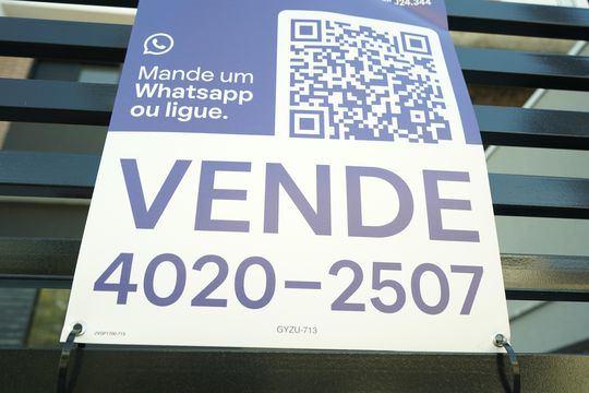 Placa GYZU-713 de apartamento à venda com 2 quartos, 40m² em Vila Santa Isabel, São Paulo