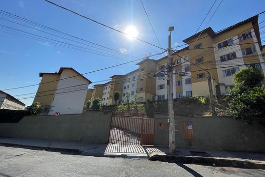 Fachada de apartamento para alugar com 2 quartos, 56m² em Camargos, Belo Horizonte