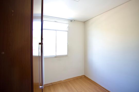 Quarto 1 de apartamento à venda com 2 quartos, 42m² em Inconfidentes, Contagem
