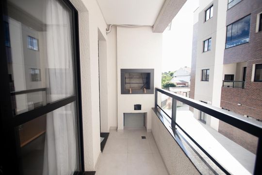 Varanda gourmet de apartamento à venda com 1 quarto, 32m² em Campo Comprido, Curitiba