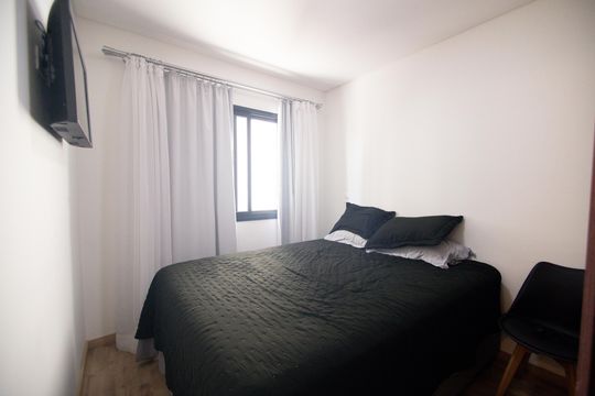 Quarto de apartamento à venda com 1 quarto, 32m² em Campo Comprido, Curitiba