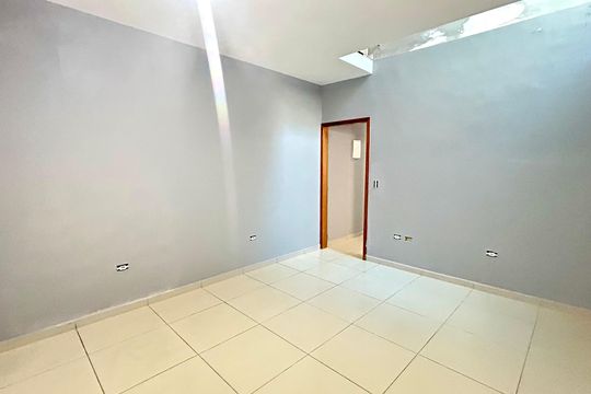 Sala de casa à venda com 4 quartos, 250m² em Jardim Adriana, Guarulhos