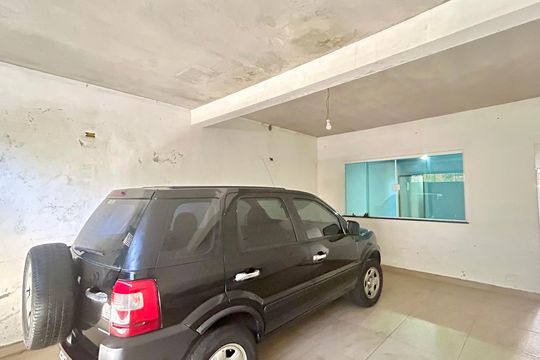 Garagem de casa à venda com 4 quartos, 250m² em Jardim Adriana, Guarulhos