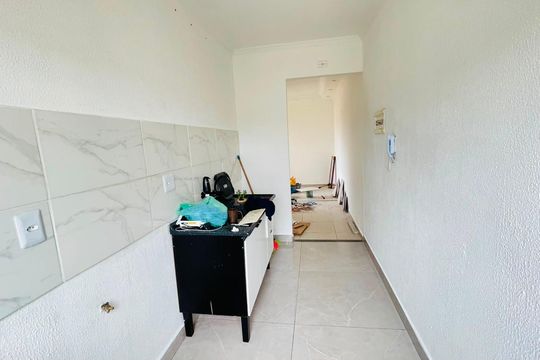 Cozinha de apartamento para alugar com 2 quartos, 48m² em Bairro Jardim Nossa Senhora das Graças, Cotia