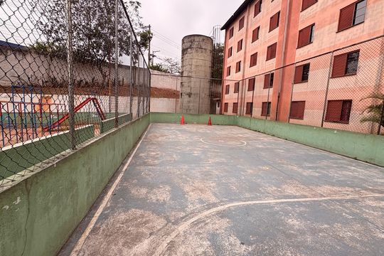 Área externa de apartamento à venda com 2 quartos, 52m² em Vila Santa Antonia, Diadema