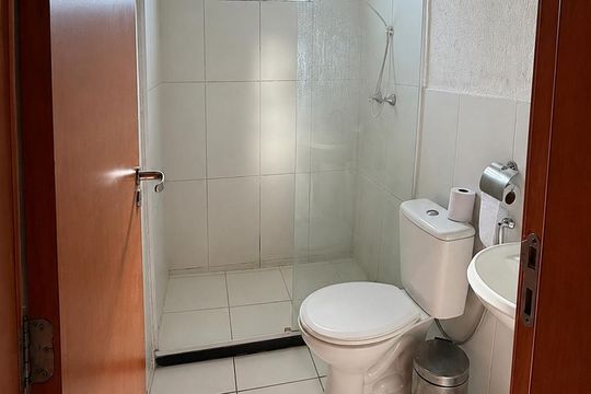 Banheiro de apartamento para alugar com 2 quartos, 50m² em Parque Rodoviária, Campos dos Goytacazes
