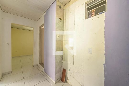 Corredor de casa para alugar com 1 quarto, 35m² em Vila Maracana, São Paulo