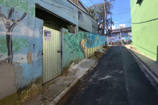 Fachada de casa para alugar com 1 quarto, 38m² em Vila Maracana, São Paulo