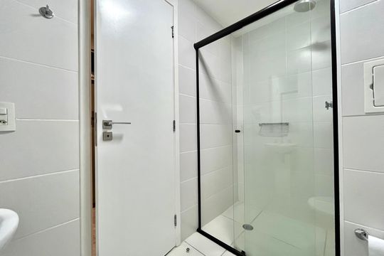 Banheiro de kitnet/studio à venda com 1 quarto, 26m² em Vila Clementino, São Paulo