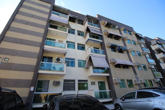 Fachada de apartamento à venda com 2 quartos, 42m² em Jacarepaguá, Rio de Janeiro
