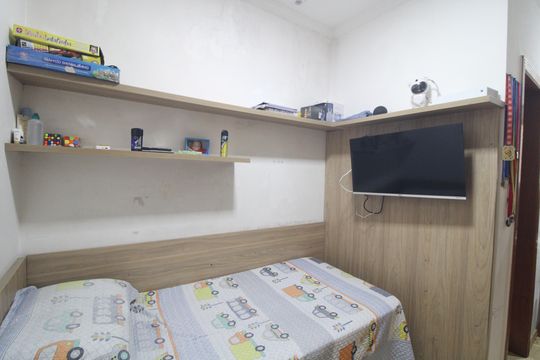 Casa à venda com 3 quartos, 80m² em Vila Marari, São Paulo