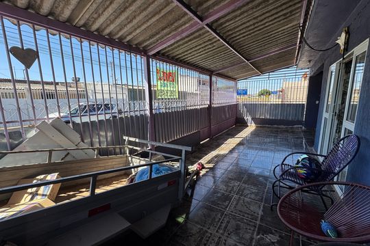 Garagem de casa à venda com 2 quartos, 150m² em Recanto das Emas, Brasília