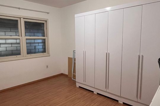 Quarto de apartamento para alugar com 3 quartos, 80m² em Centro Histórico, Porto Alegre