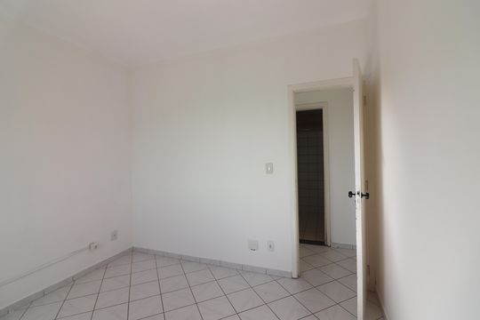 Quarto 2  de apartamento para alugar com 2 quartos, 66m² em Ferrazópolis, São Bernardo do Campo