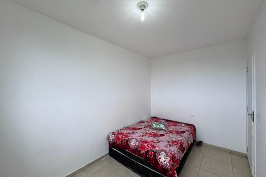 Quarto 1 de apartamento para alugar com 2 quartos, 45m² em Vargem Grande, Rio de Janeiro