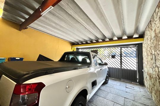 Garagem de casa à venda com 4 quartos, 199m² em Parque Jabaquara, São Paulo