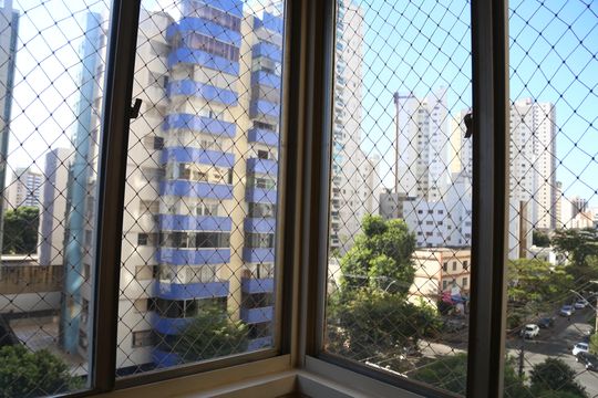 Vista do quarto 1 de apartamento para alugar com 2 quartos, 69m² em Setor Oeste, Goiânia