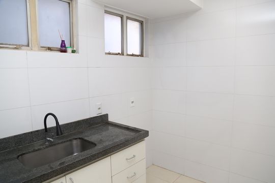 Cozinha de apartamento para alugar com 2 quartos, 69m² em Setor Oeste, Goiânia