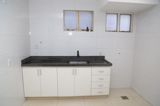 Cozinha de apartamento para alugar com 2 quartos, 69m² em Setor Oeste, Goiânia