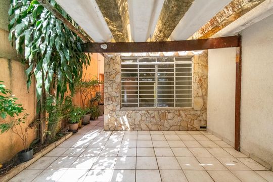 Garagem de casa à venda com 3 quartos, 178m² em Parque Jabaquara, São Paulo