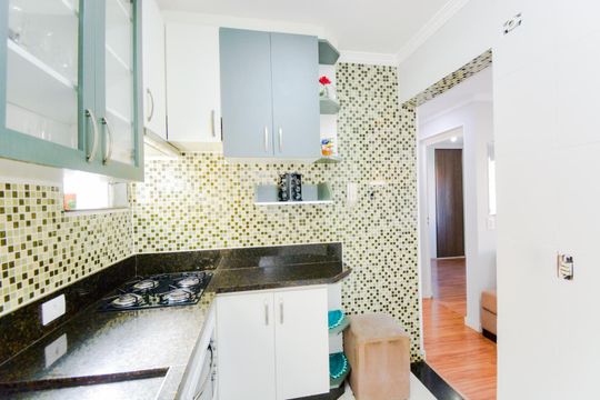 Cozinha de casa de condomínio para alugar com 2 quartos, 44m² em Vila Nova Bonsucesso, Guarulhos
