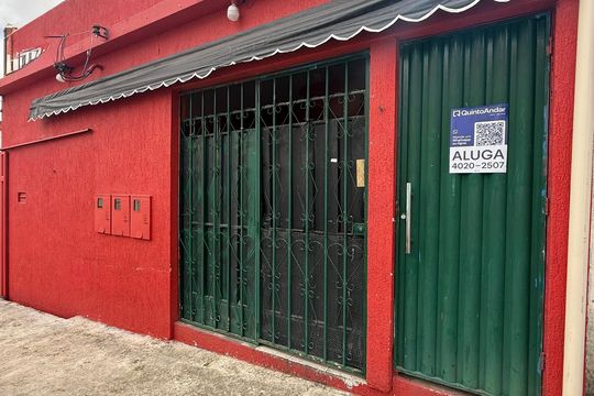 Fachada de casa para alugar com 2 quartos, 80m² em Conjunto Agua Branca, Contagem