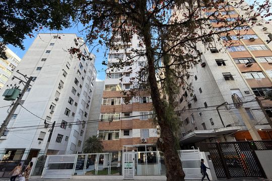 Fachada de apartamento para alugar com 1 quarto, 44m² em Ponta da Praia, Santos