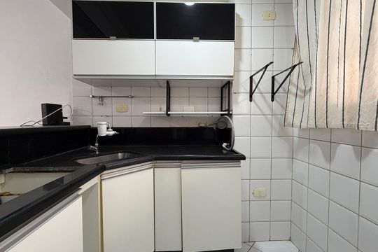 Cozinha de apartamento para alugar com 1 quarto, 44m² em Ponta da Praia, Santos
