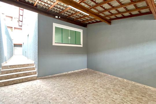 Garagem de casa para alugar com 3 quartos, 145m² em Jardim Presidente Dutra, Guarulhos