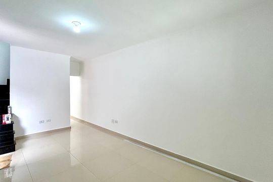 Sala de casa para alugar com 3 quartos, 145m² em Jardim Presidente Dutra, Guarulhos