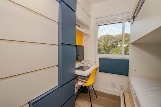 Quarto  de apartamento à venda com 2 quartos, 71m² em Higienópolis, Porto Alegre